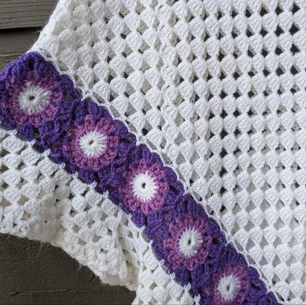 Handmade Knit Granny Square Border Pullover Shawl Poncho White Purple Lavender